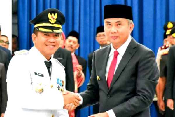 Gantikan Cellica, Aep Syaepuloh Resmi Jadi Bupati Karawang