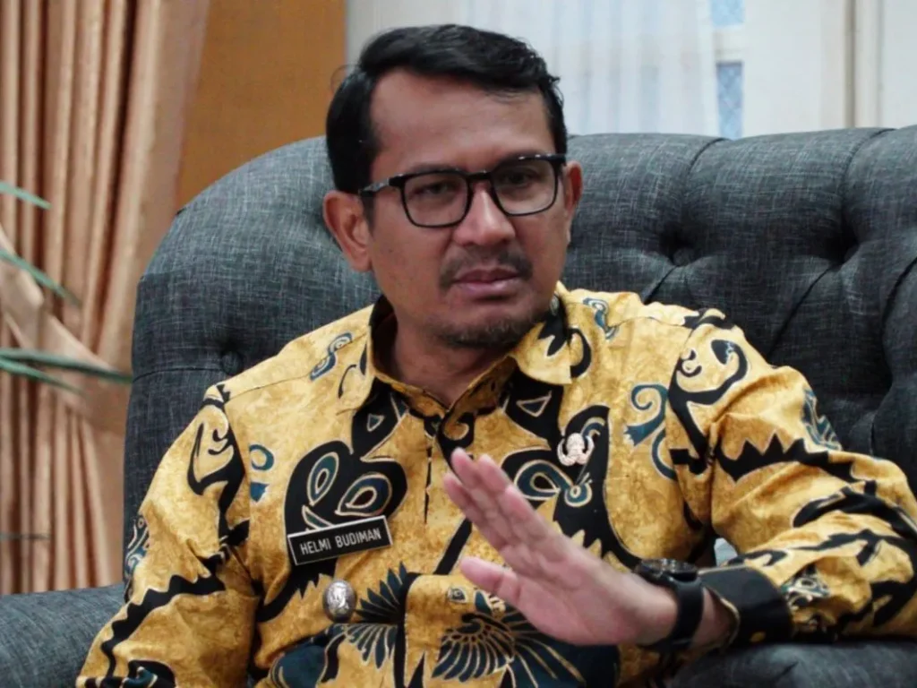 Anjuran Wabup Helmi Agar Pelaku Usaha Rokok di Garut Melegalkan Produknya