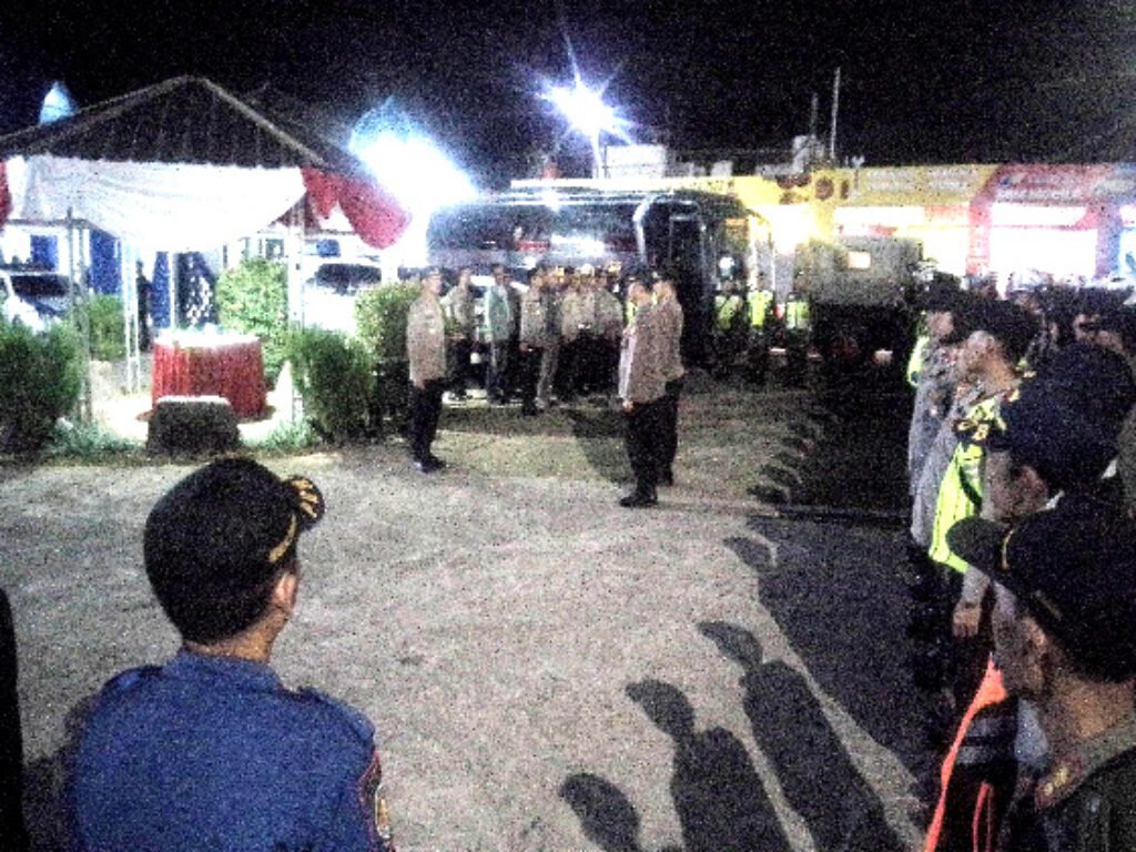 Kapolres Garut Pimpin Apel Siaga Operasi Lilin Lodaya 2023 di Pos Pam GTC Limbangan