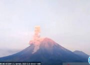Semeru Kembali Erupsi Setinggi 1 km