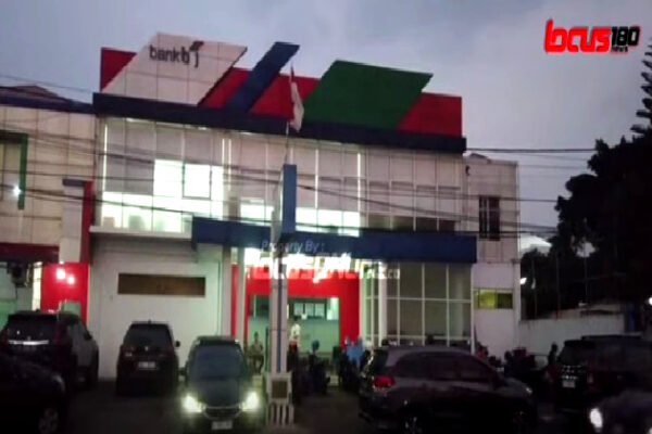 Diduga Rugikan Negara 10M, Kejati Jabar Geledah BIJ Garut