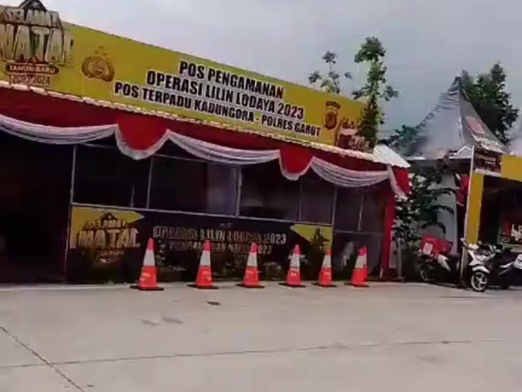 Live IG, Situasi Arus Simpang Lima Kadungora Garut