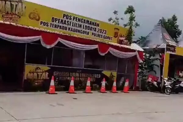 Live IG, Situasi Arus Simpang Lima Kadungora Garut