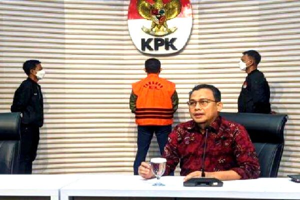 Dugaan Gratifikasi dan TPPU, Eks Kepala Bea Cukai Yogyakarta Resmi Ditahan KPK