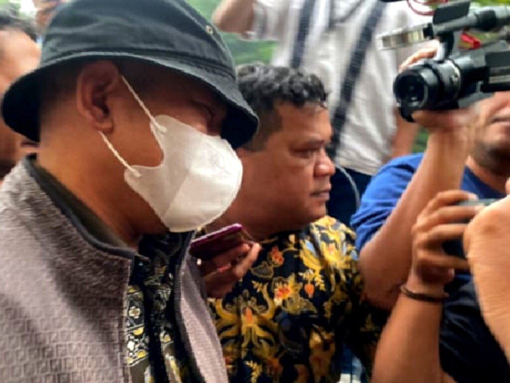 Pejabat BPK Pius Lustrilanang Diperiksa KPK