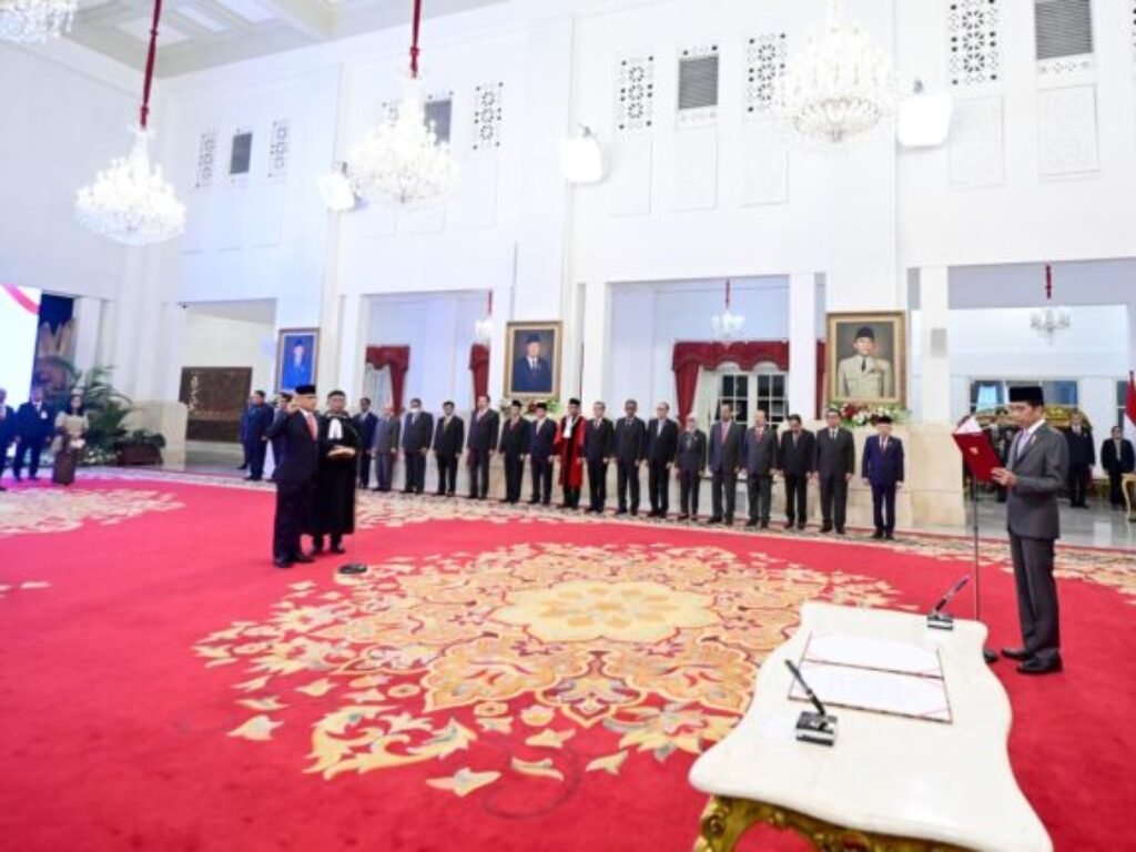 Marthinus Hukom Dilantik Presiden Sebagai Kepala BNN