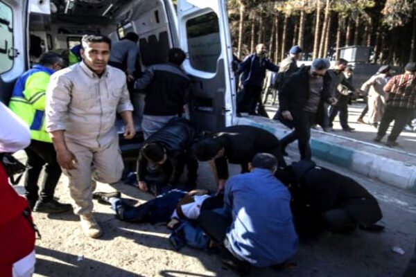 95 Orang Tewas Akibat Ledakan Dua Bom di Iran