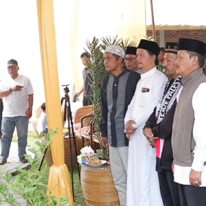 KH. Nonop Hanafi Bentuk dan Lantik Relawan AMIN, Dekati Ustadz Kampung dan Optimis Raih 70 Persen Suara di Garut