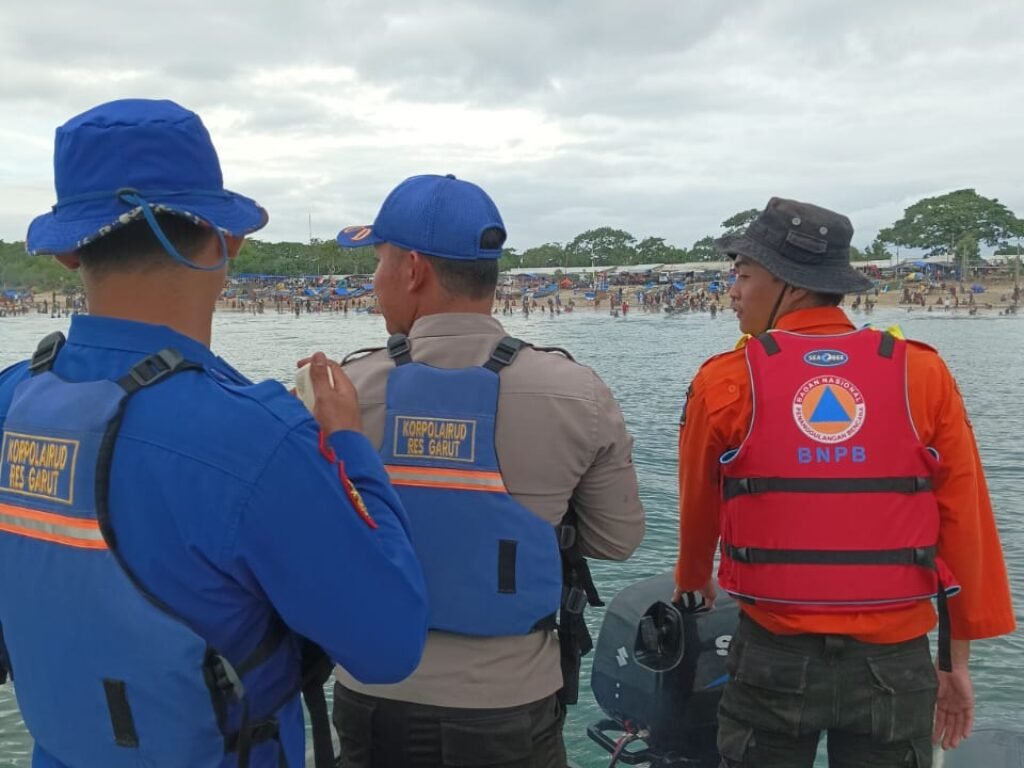 Satpolairud Polres Garut Berikan Himbauan Kepada Wisatawan