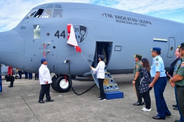 Presiden Saksikan Penyerahan Pesawat Super Hercules dan Helikopter TNI AU