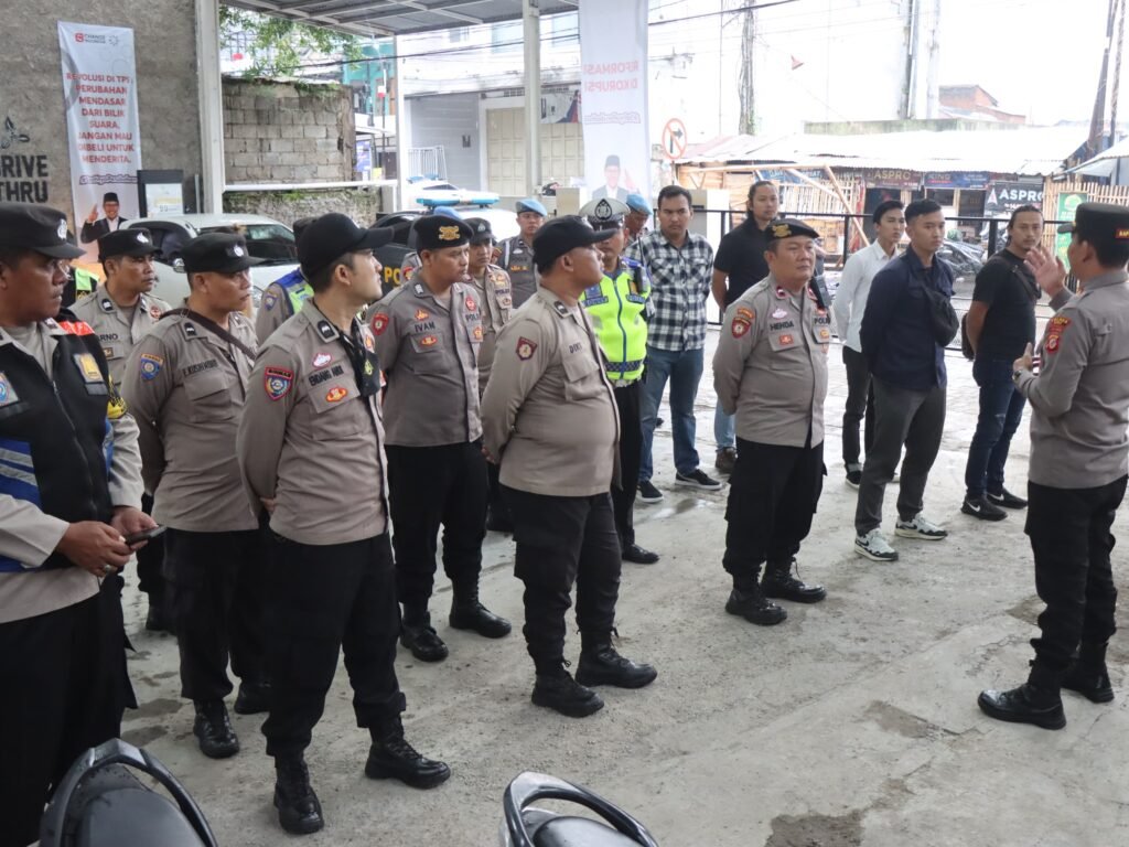 Polres Garut Lakukan Pengamanann Giat Kampanye Cawapres Nomor Urut 1 Di Kota Garut