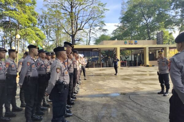 Polres Garut Lakukan Pengamanan Giat Kampanye Cawapres Nomor Urut 1 di Situ Bagendit