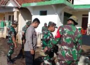 Sinergitas TNI – Polri, Kerja Bakti Bersihkan Selokan Air di Desa Cigagade