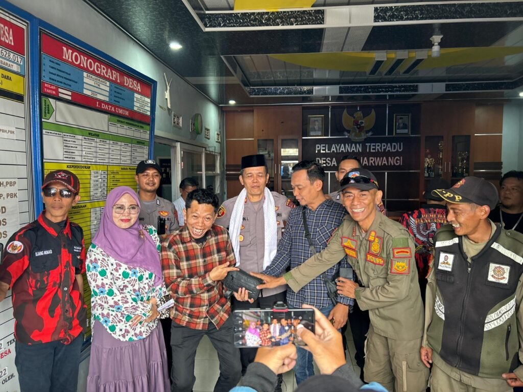 Bersama PWB, Polsek Banjarwangi Gelar Baksos Khitan Gratis