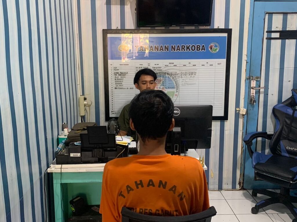 Pengedar Obat-obatan Keras Terbatas di Limbangan Diamankan Sat Narkoba Polres Garut