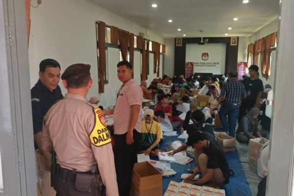 Jelang Pemilu 2024, Polres Purwakarta Patroli Ke Kantor KPU dan Bawaslu