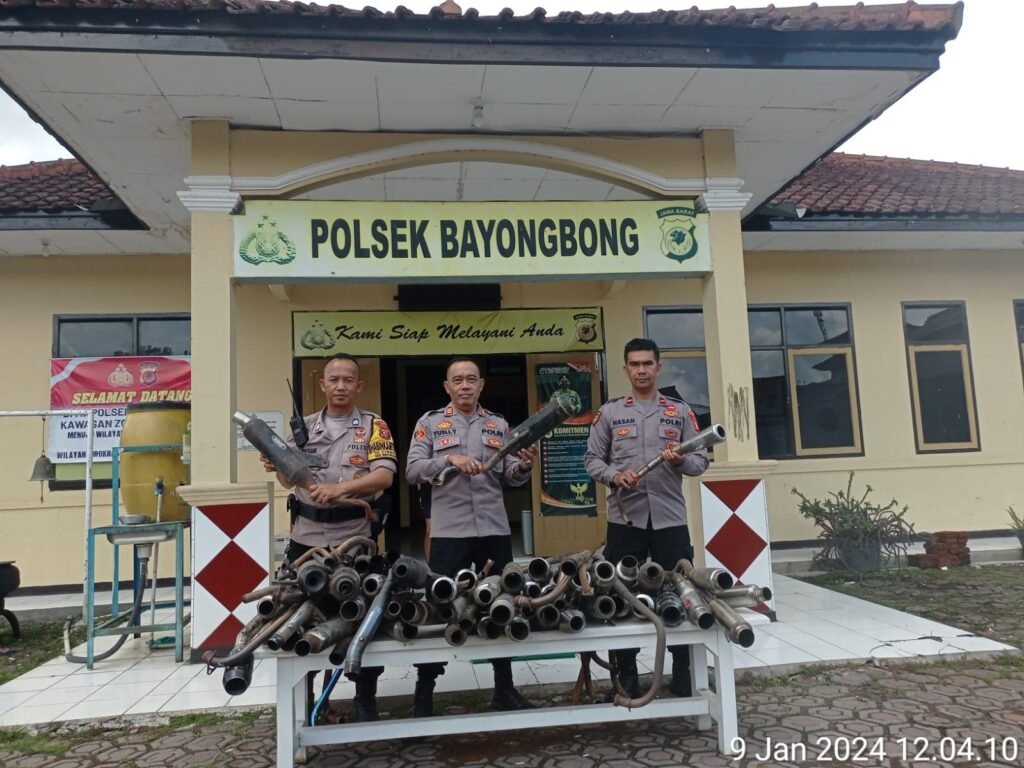 Sinergitas Polsek Bayongbong Bersama Koramil Tertibkan Pengguna Knalpot Brong