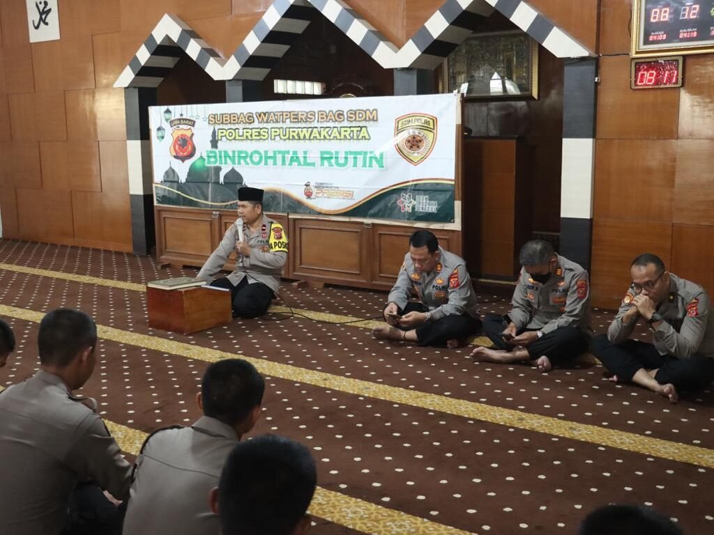 Polres Purwakarta Gelar Binrohtal di Mesjid Asy Syifa