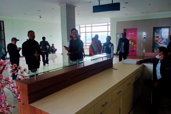 Puluhan Petugas Pemungut Retribusi Terminal Sambangi Kantor Dishub KBB