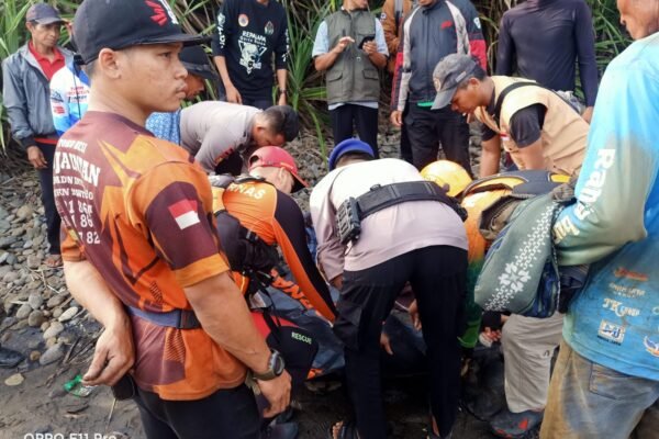 Nelayan Tenggelam di Pantai Cicula Bungbulang Berhasil Ditemukan