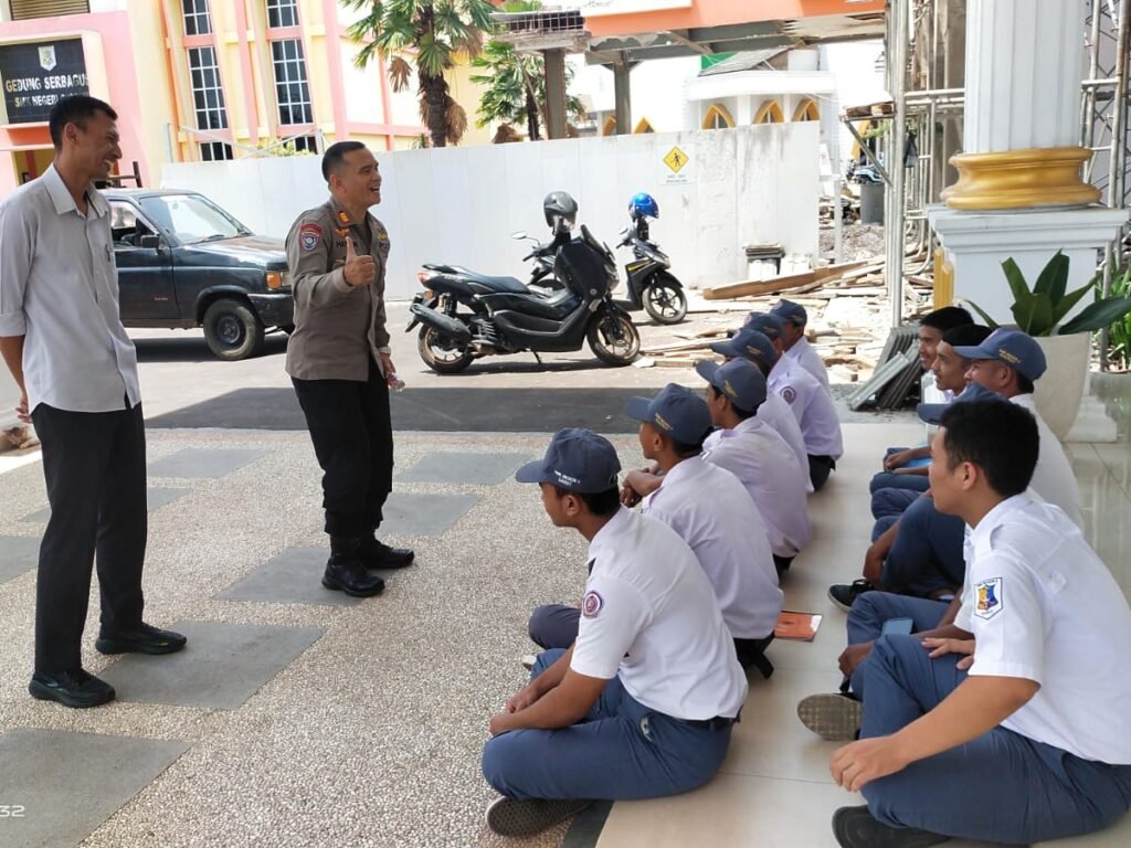 Penyuluhan Dan Penindakan Knalpot Brong Dikalangan Pelajar, Polres Garut Kunjungi SMKN 2 Garut