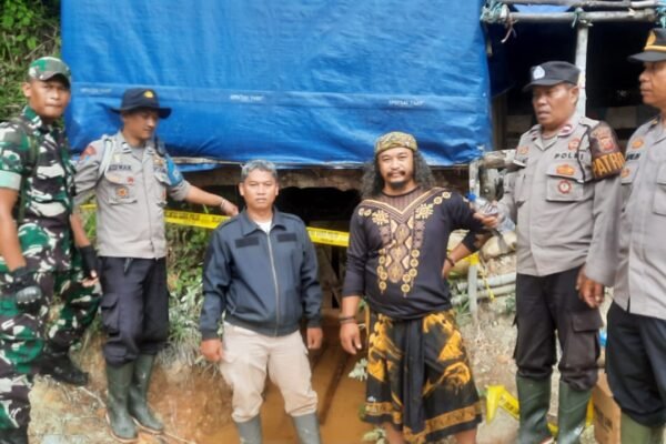 Upaya Polsek Cikajang Sosialisasi Larangan Penambangan Ilegal