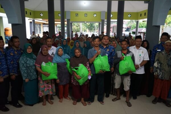 Bupati Blora Serahkan Bantuan Sembako Untuk Korban Kebakaran Pasar Ngawen