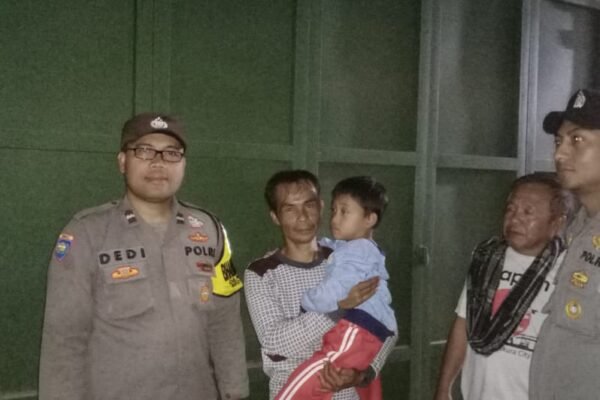 Polsek Cilawu Temukan Bocah Laki-Laki Yang Hilang Dan Tersesat