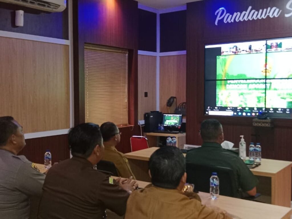 Rapat Virtual Komunikasi Sosial TNI-Polri Dan Aparat Pemerintah Purwakarta Bahas Ini?
