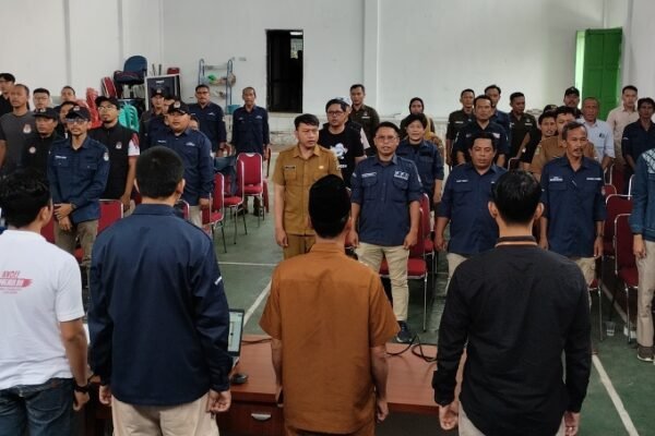 Jelang Pelantikan KPPS Serentak, PPK Cipatat Berikan Bimbingan Teknis Pada PPS