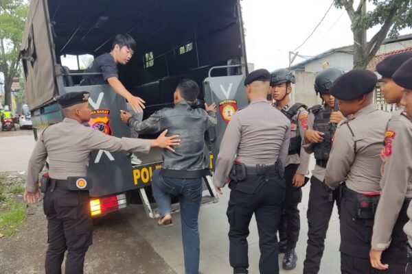 12 Orang di Tarogong Kaler Diboyong ke Mapolres Garut