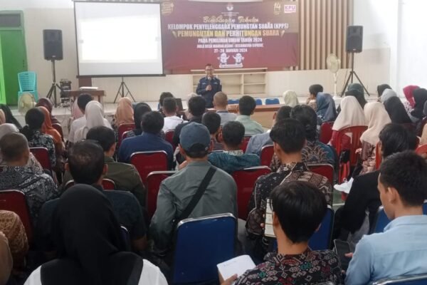 Generasi Milenial Dominasi KPPS, Sugandi Yakin Pemilu di Desa Mandalasari Berjalan Sukses