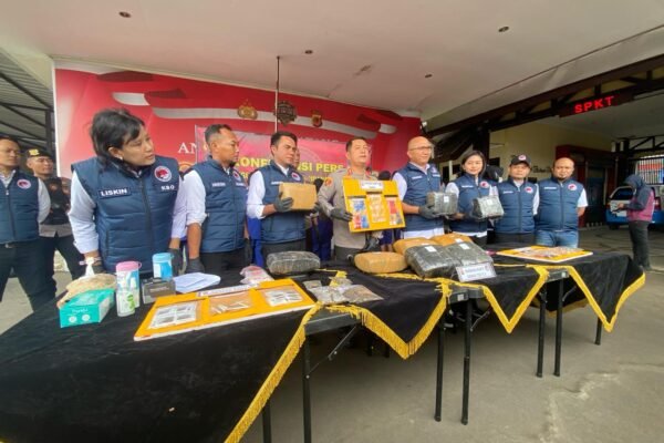 Dua Pengedar Ganja Ditangkap Polisi di Baros dan 25,945 Kilogram Ganja Jadi Barbuk
