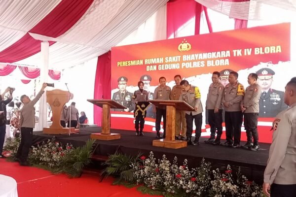 Wakapolri Resmikan Rumah Sakit Bhayangkara Blora