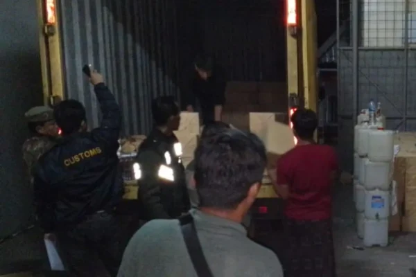 Satpol PP Garut Sita Jutaan Batang Rokok Tanpa Cukai