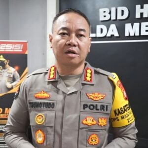 Picsart 23 12 11 21 51 10