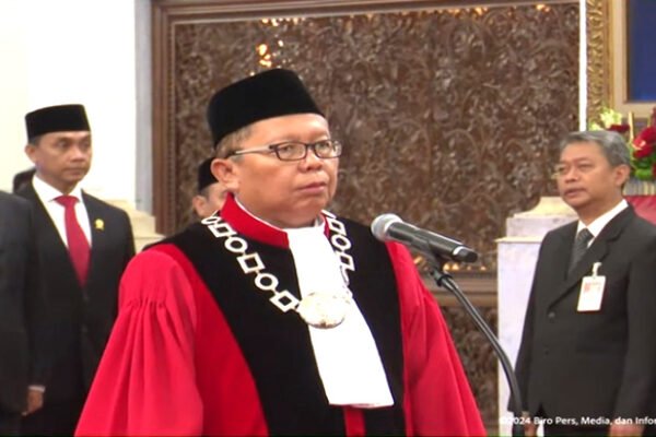 Presiden Lantik Arsul Sani Jadi Hakim Konstitusi di Istana Negara