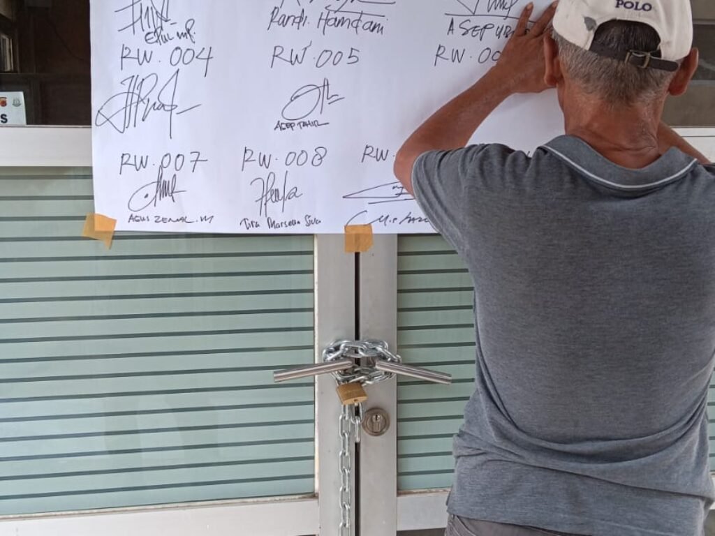 Waduh! Kantor Pemerintahan di Tasikmalaya Disegel Warga, Kenapa…
