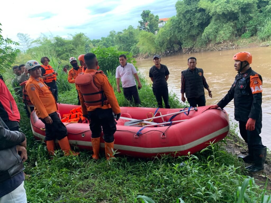 Geger! Mayat Perempuan Mengambang Dibawah Jembatan Copong Sungai Cimanuk