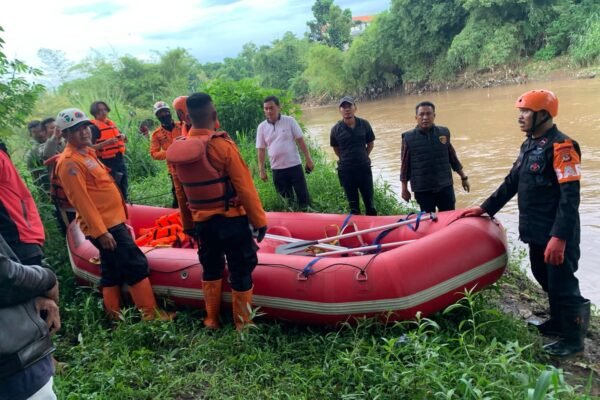 Geger! Mayat Perempuan Mengambang Dibawah Jembatan Copong Sungai Cimanuk