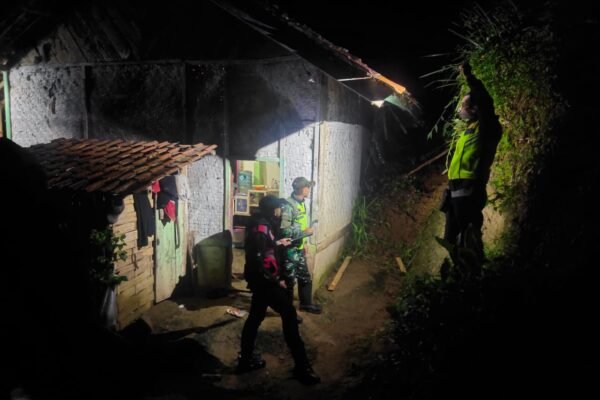 Tanah Longsor timpa Satu Rumah di Kampung Sawah, Polisi: Tidak Ada Korban Jiwa