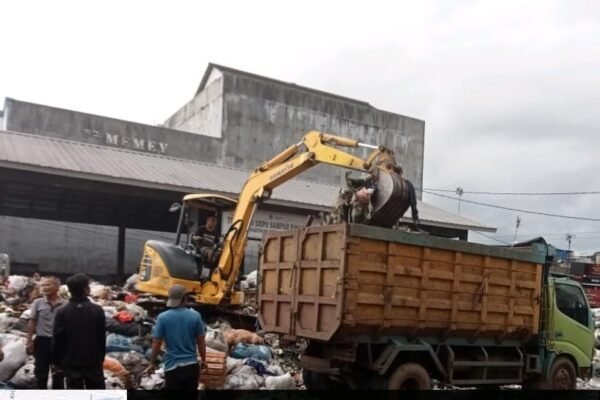 Dinas LH Kota Tasikmalaya Respon Cepat Aksi Warga Sukalaya