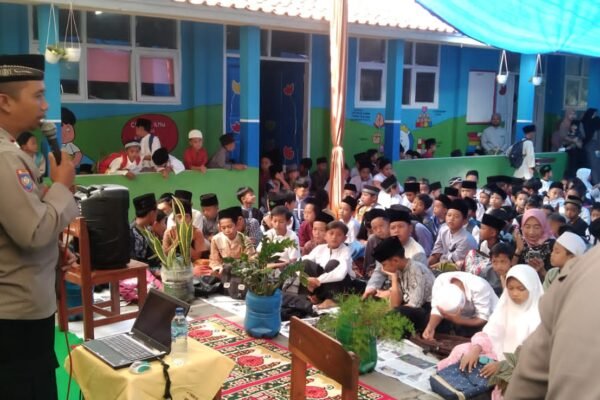 Sambut Ramadhan, Ngapol Bareng Dai Kamtibmas Polres Garut