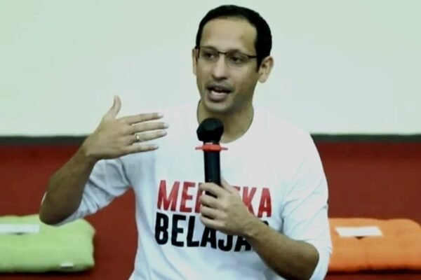 Gerakan Merdeka Belajar Kampus Merdeka (MBKM) Membuka Peluang Mahasiswa Eksplorasi Pendidikan di Luar Negeri