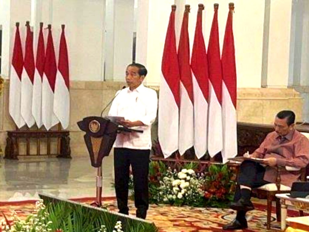 Sidang Kabinet Paripurna, Presiden Jokowi Bahas Program Makan Siang Gratis