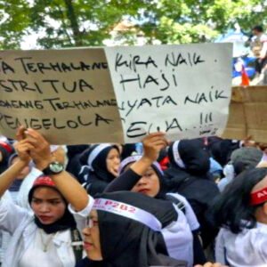 Pedagang pasar baru demo lagi