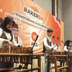 PKS Bertransformasi DPKS Bertransformasi Dari Partai Dakwah Menjadi Partai Massa