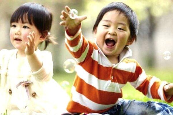 Dr. Prawira Winata Bagikan Tips Memastikan Tumbuh Kembang Anak Optimal