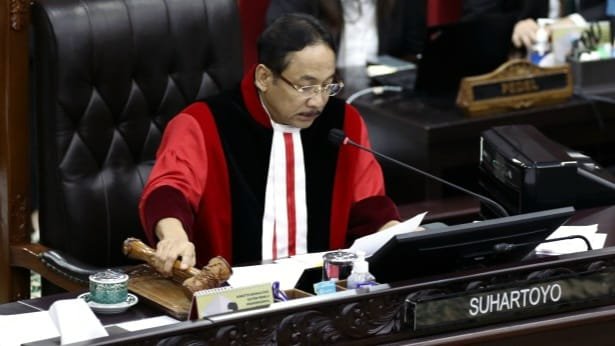 Putusan MK tentang ambang batas parlement