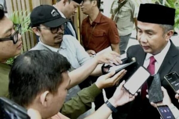 Kasus DBD Meningkat Pj Gubernur Jabar Intruksikan Faskes Bersiaga